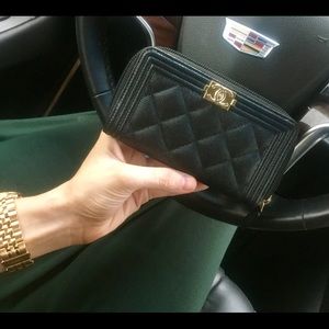 2017 Chanel Boy caviar leather zip around wallet